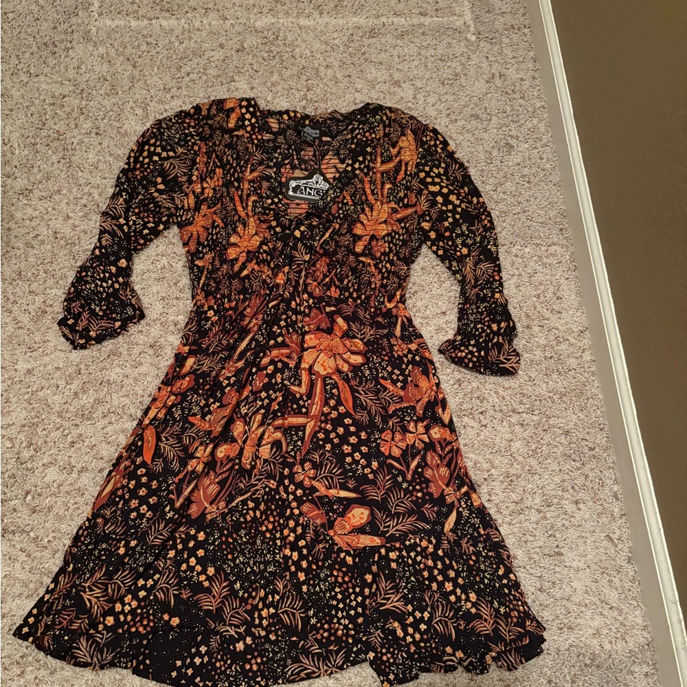 Angie Vibrant Black and Orange Floral Dress.  Super cute-Size small.